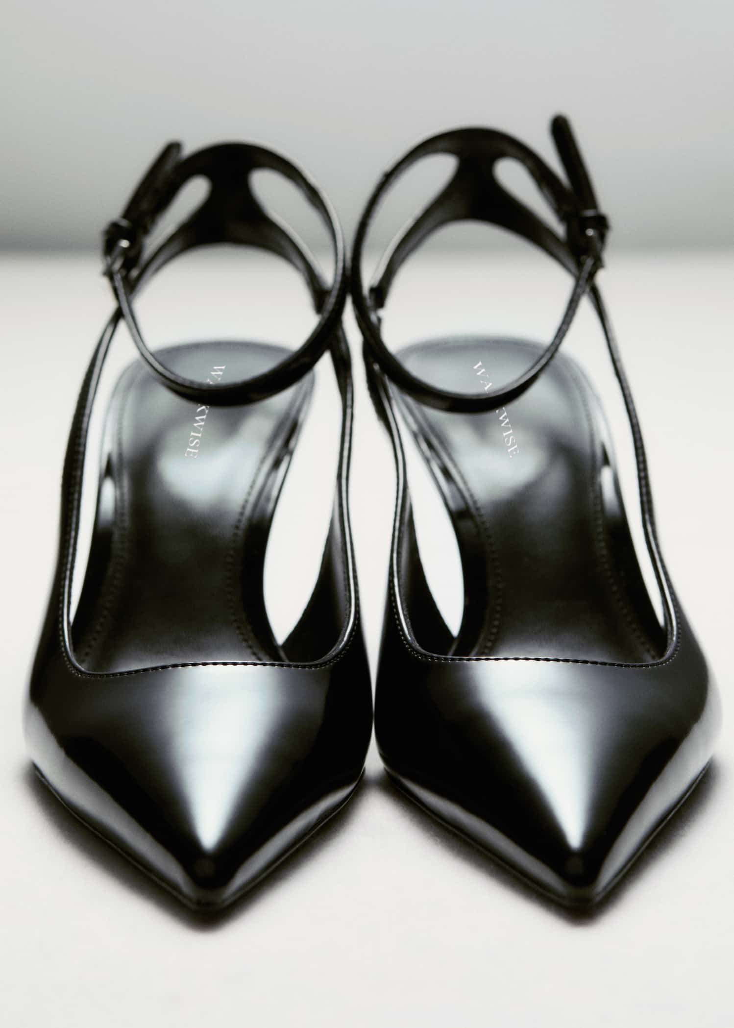 Patent leather-effect heeled shoes